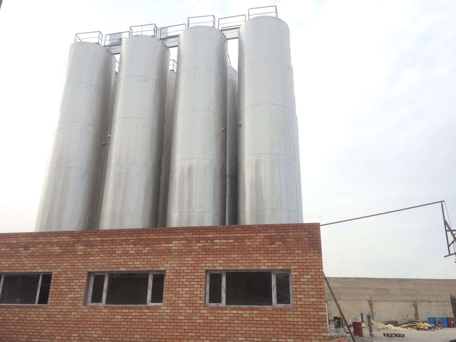 Изготовление промышленных резервуаров для производства и хранения