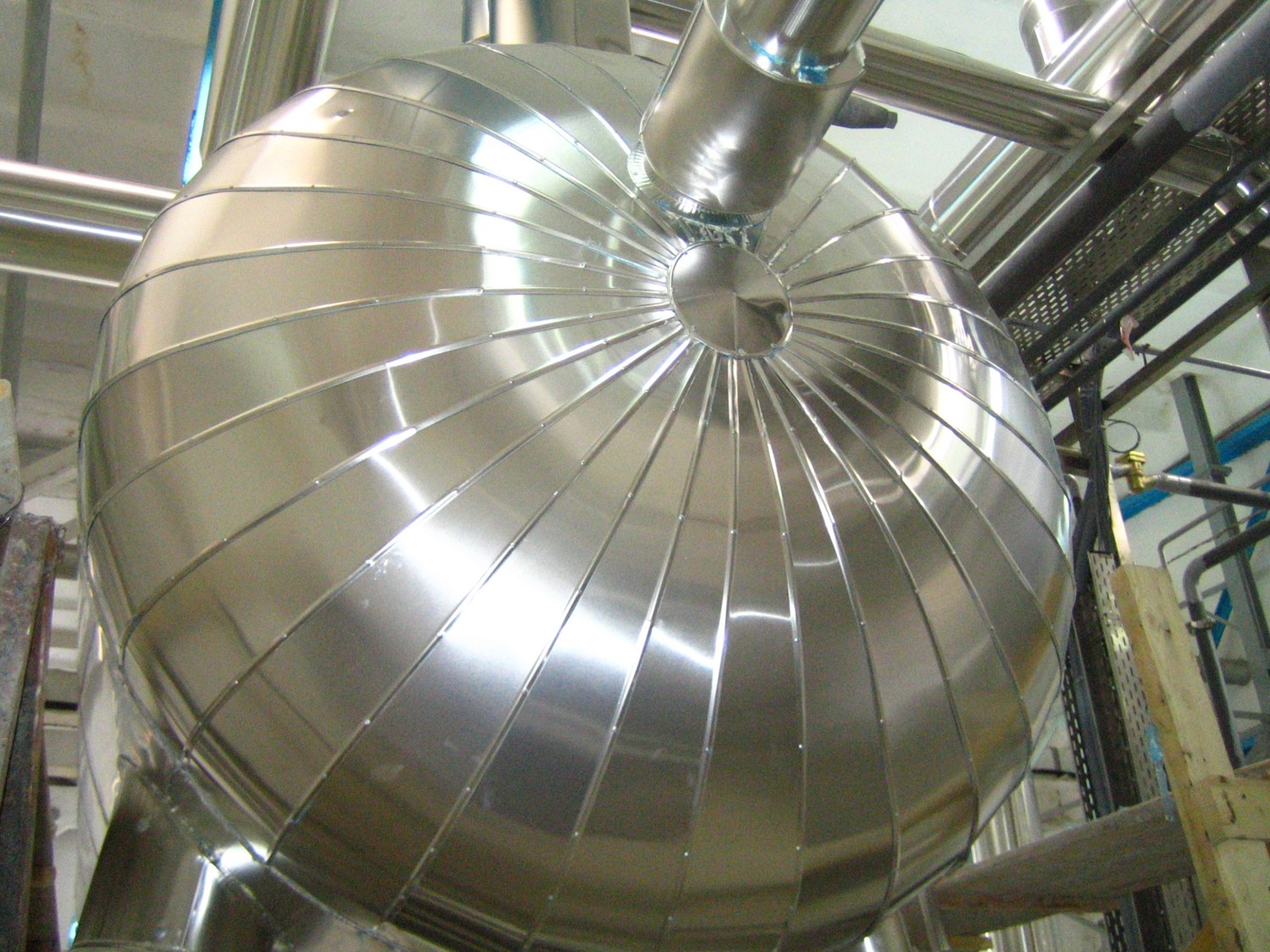 Изоляция ёмкостей и трубопроводов для завода RAUPXON в Узбекистане