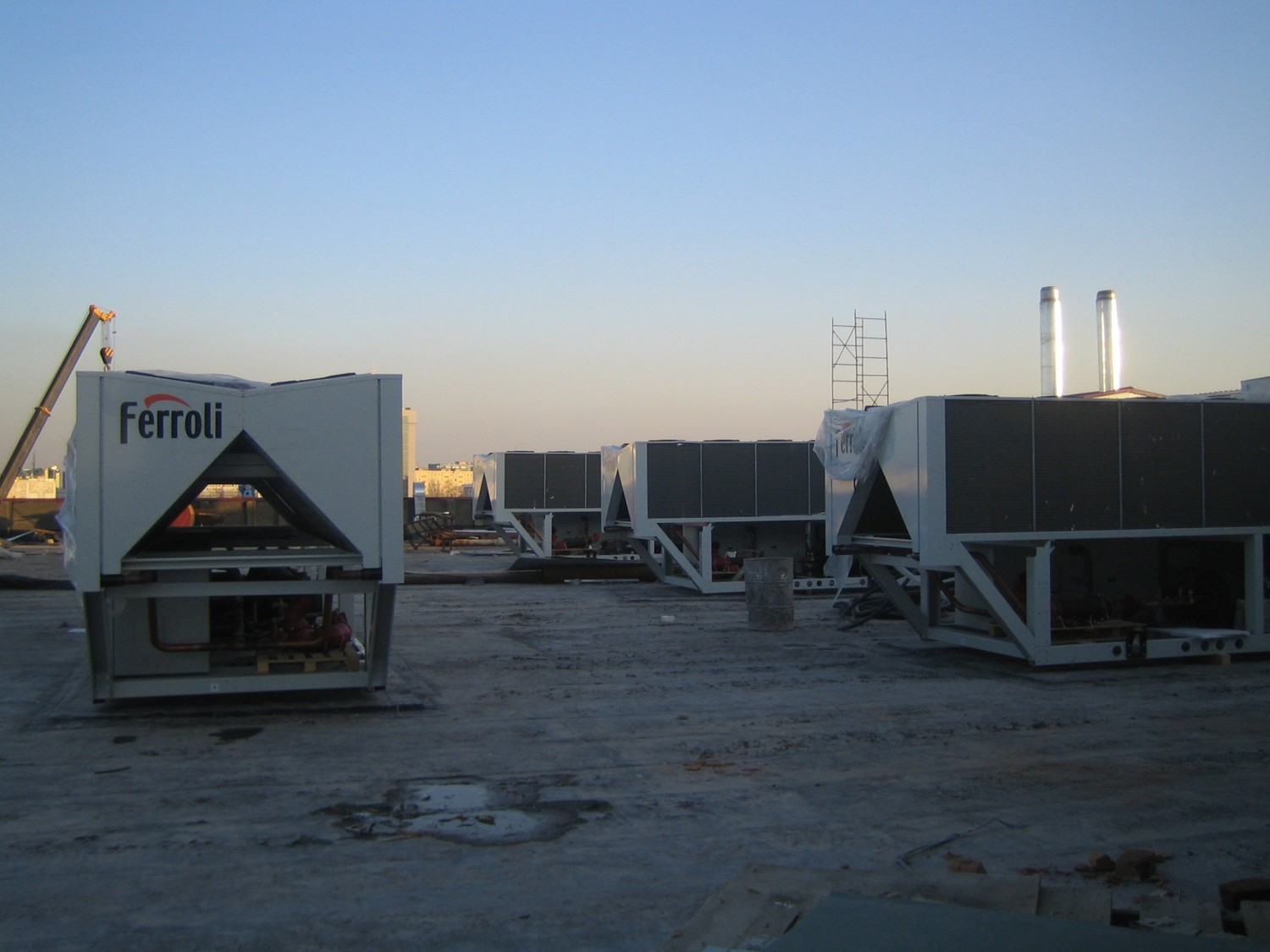 Установка чиллеров Ferroli в ТЦ “Самарканд Дарвоза”